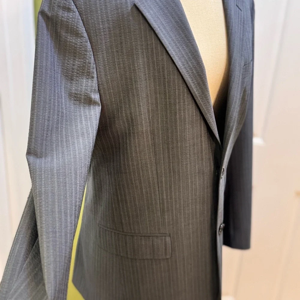 Theory Men's Gray Pinstripe Blazer